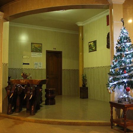 Lucky 1 Guesthouse Пном Пен Екстериор снимка