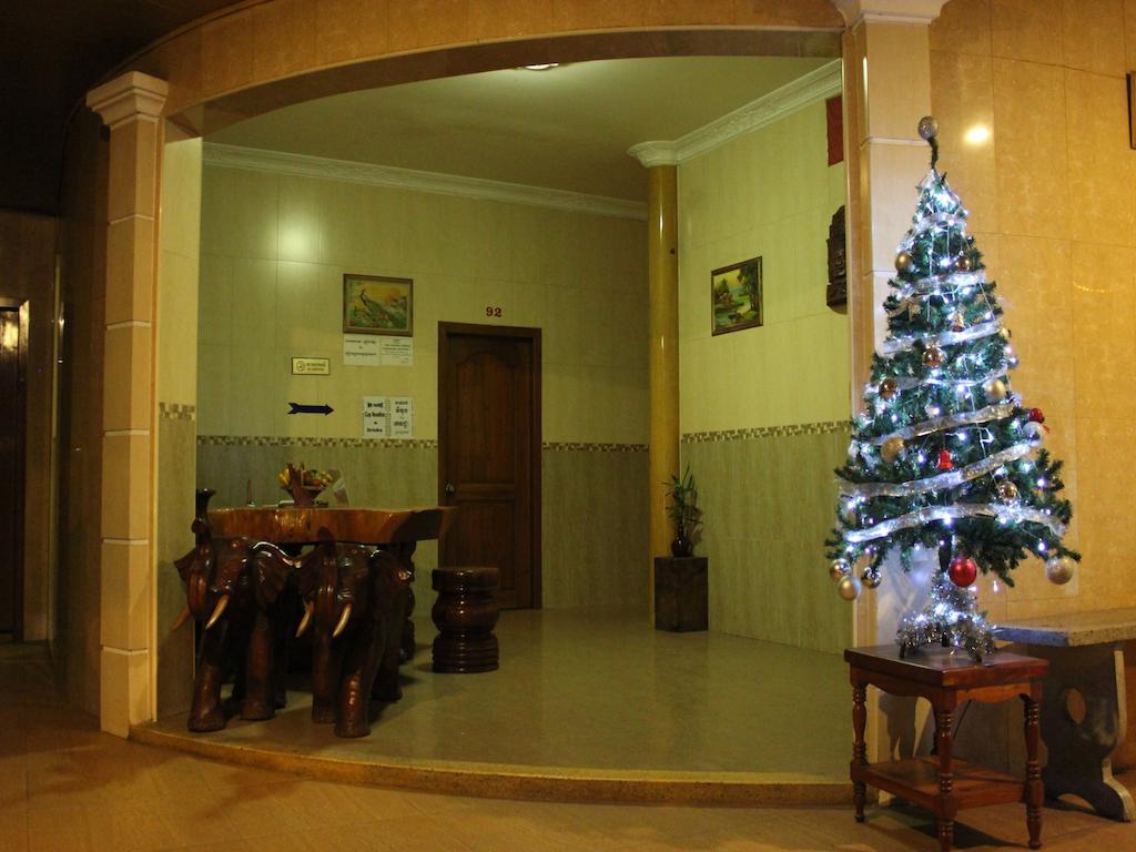 Lucky 1 Guesthouse Пном Пен Екстериор снимка
