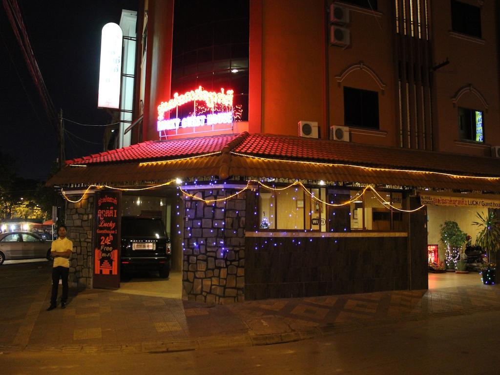 Lucky 1 Guesthouse Пном Пен Екстериор снимка