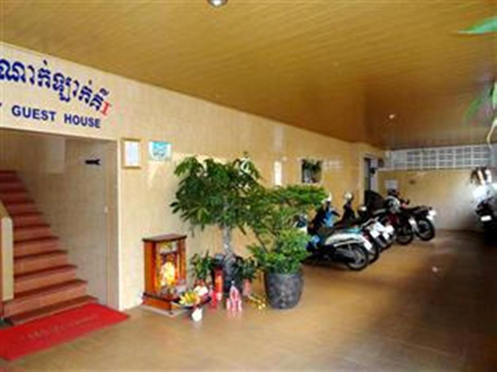 Lucky 1 Guesthouse Пном Пен Екстериор снимка