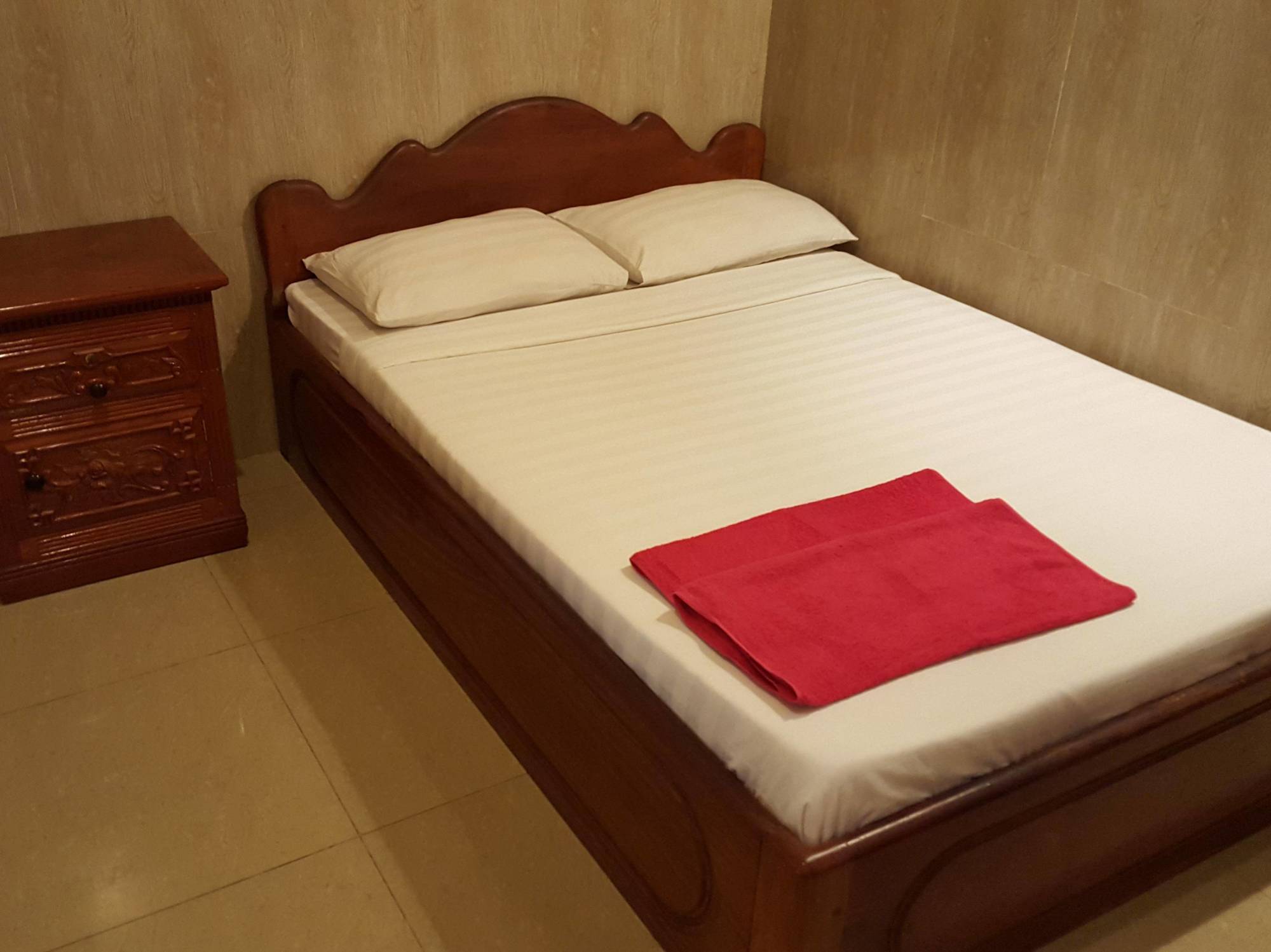 Lucky 1 Guesthouse Пном Пен Екстериор снимка