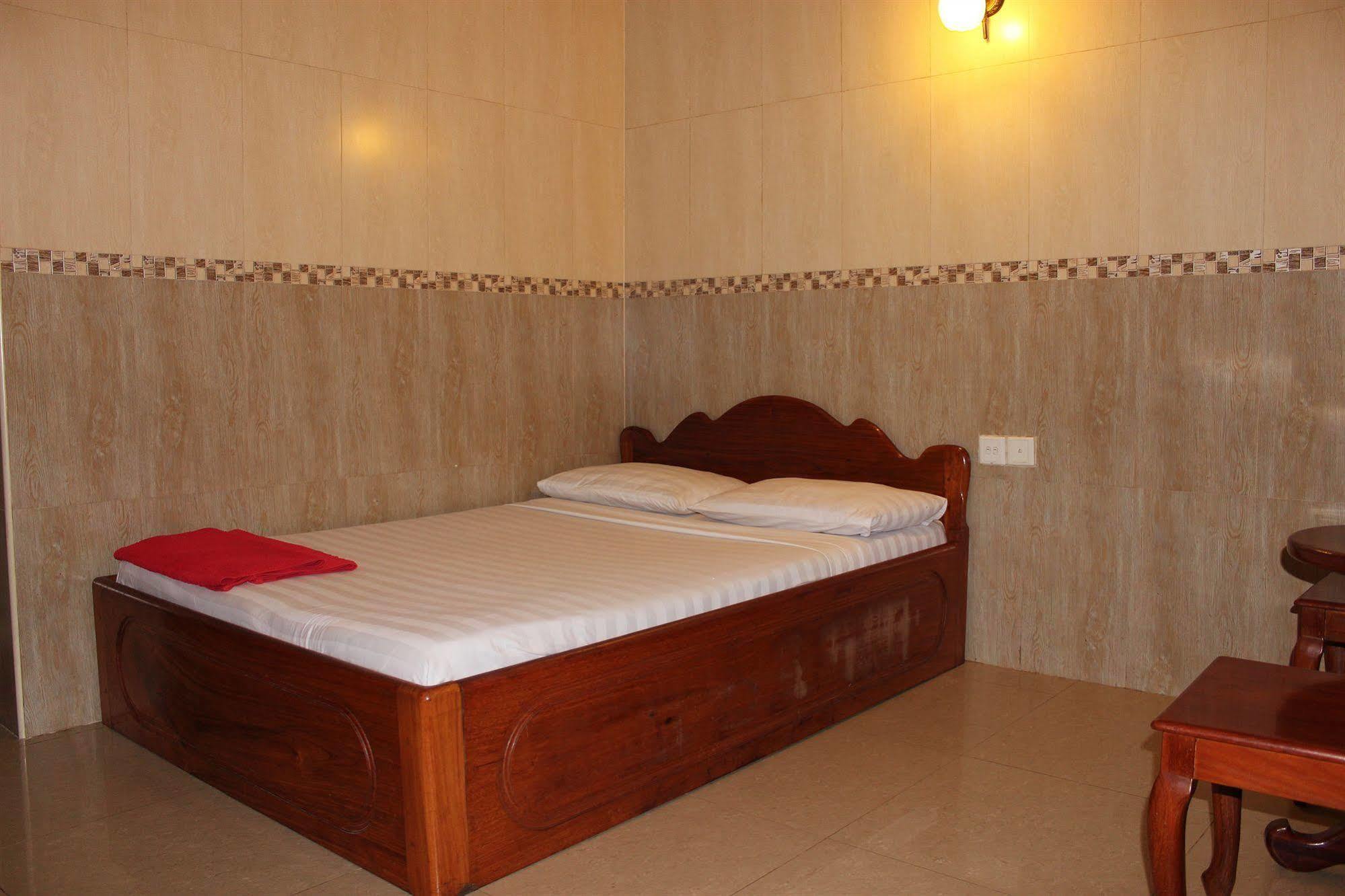 Lucky 1 Guesthouse Пном Пен Екстериор снимка