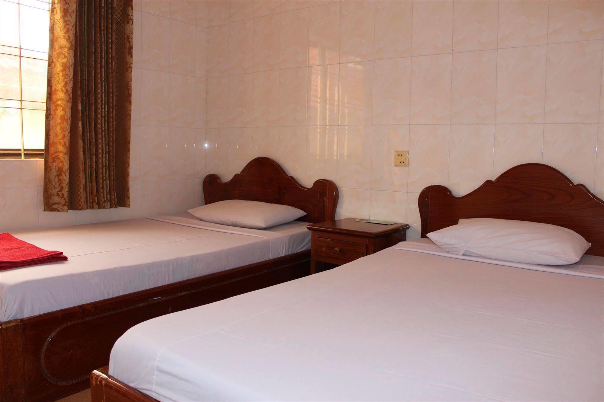 Lucky 1 Guesthouse Пном Пен Екстериор снимка