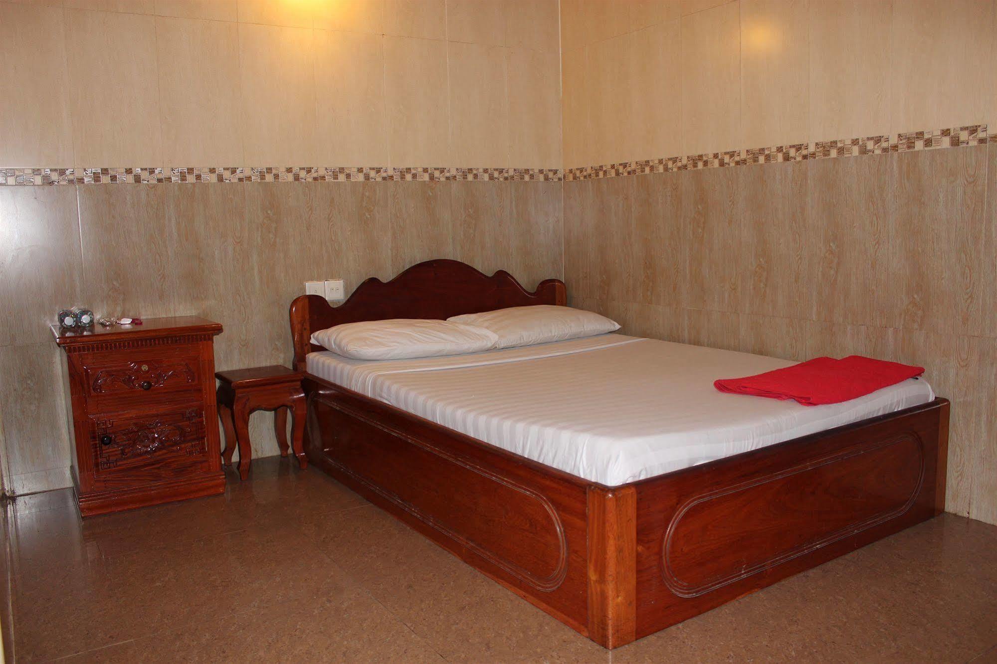 Lucky 1 Guesthouse Пном Пен Екстериор снимка